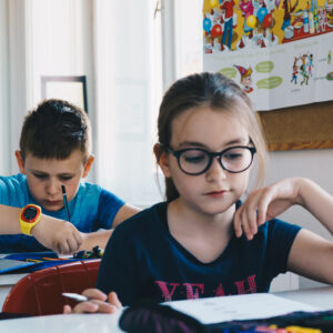 Nemački za Decu i Tinejdžere: Učenje Kroz Igru i Dinamku